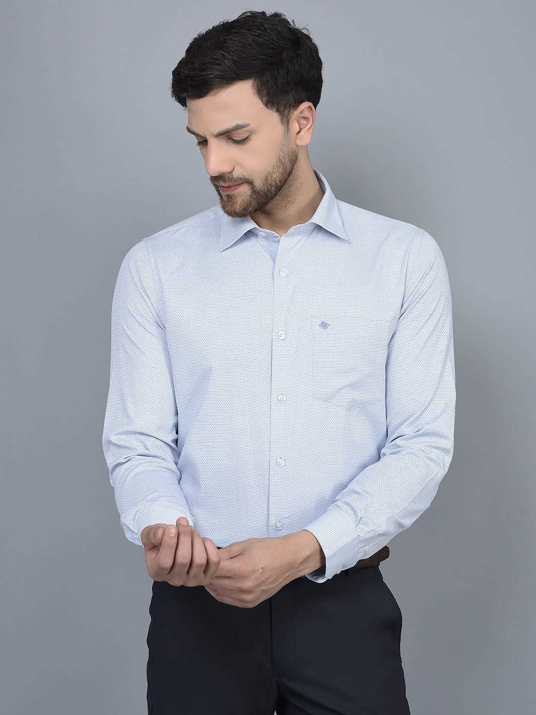 Cobb Blue Solid Slim Fit Formal Shirt