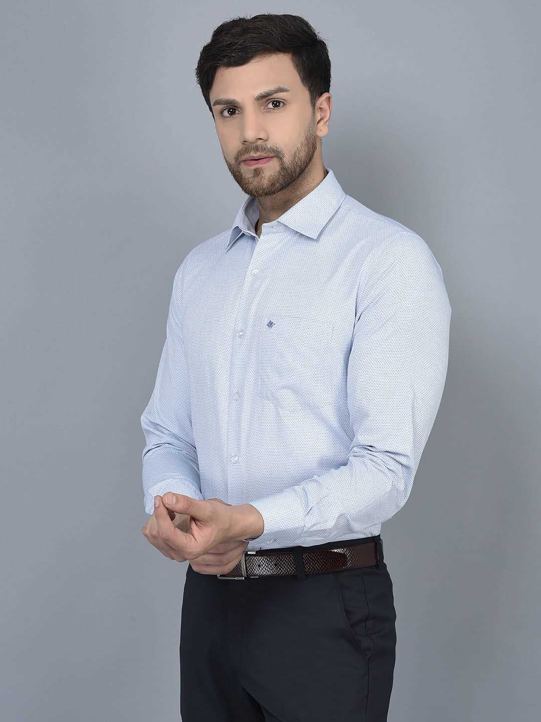 Cobb Blue Solid Slim Fit Formal Shirt Blue