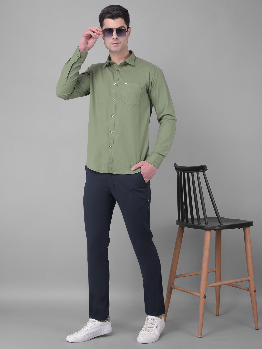 cobb solid fern green slim fit casual shirt