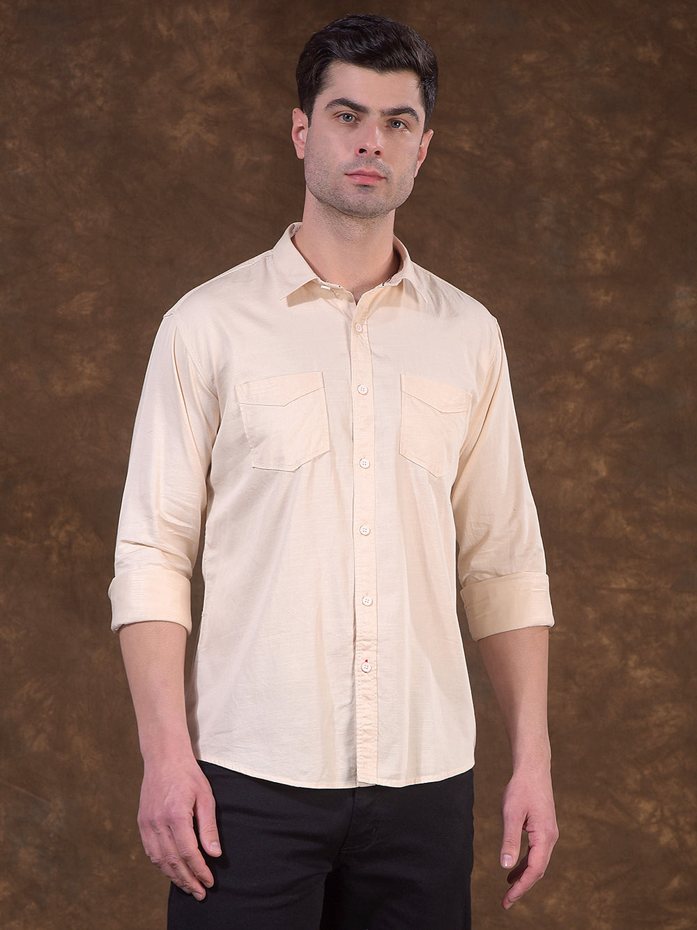 cobb beige solid slim-fit casual shirt