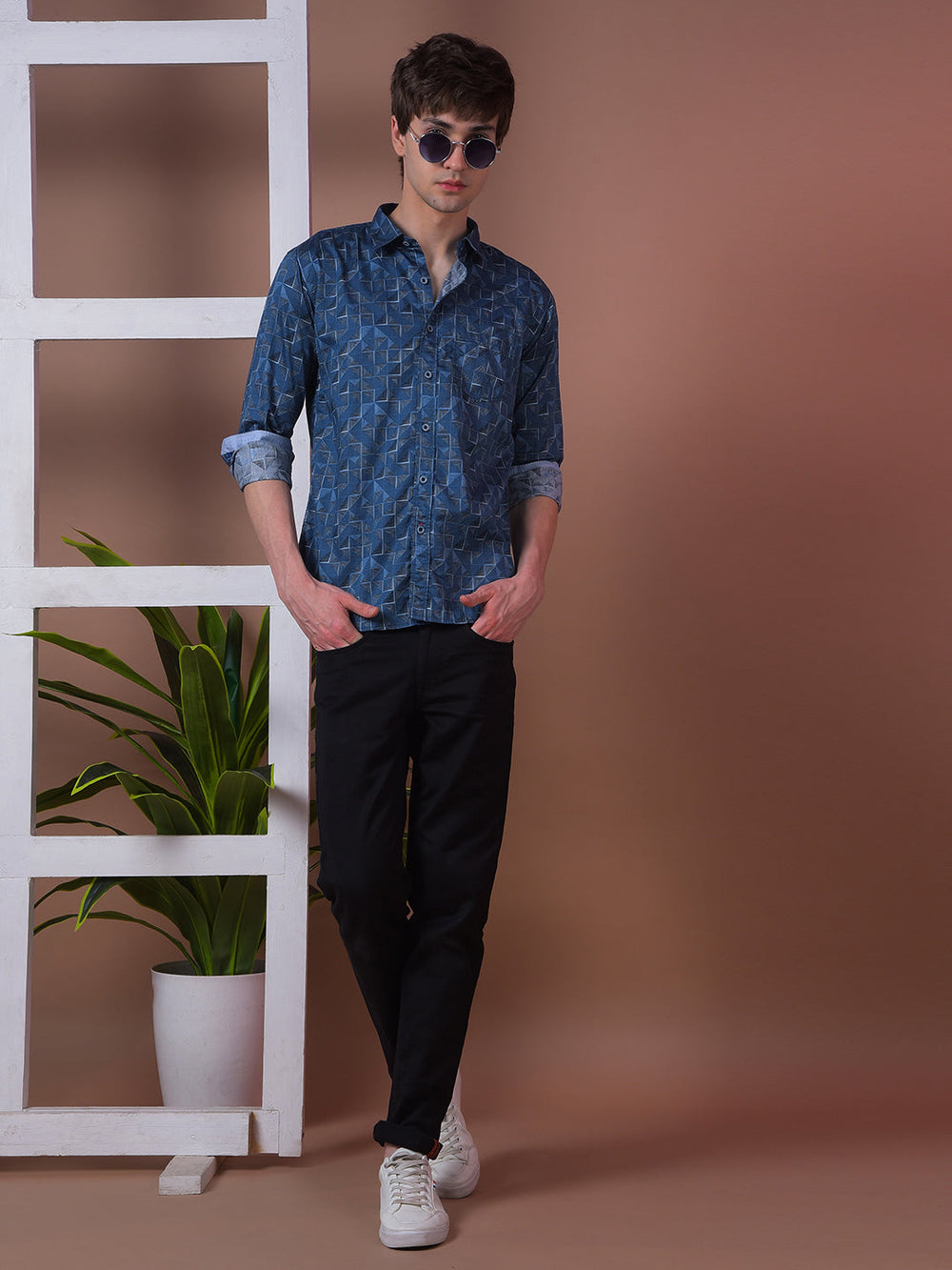 cobb blue printed slim-fit casual shirt