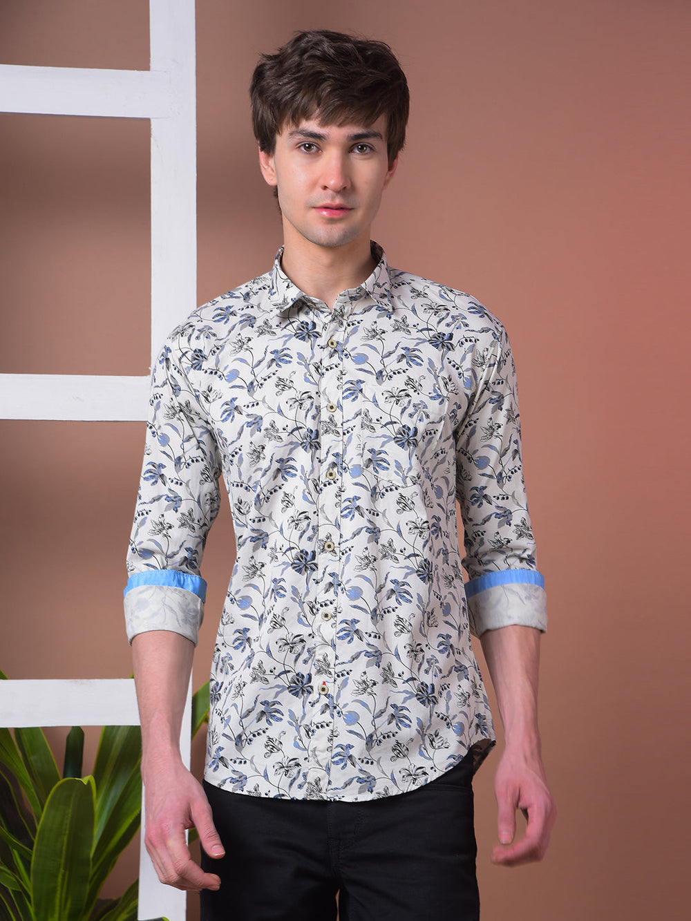 cobb off white printed slim-fit casual shirt