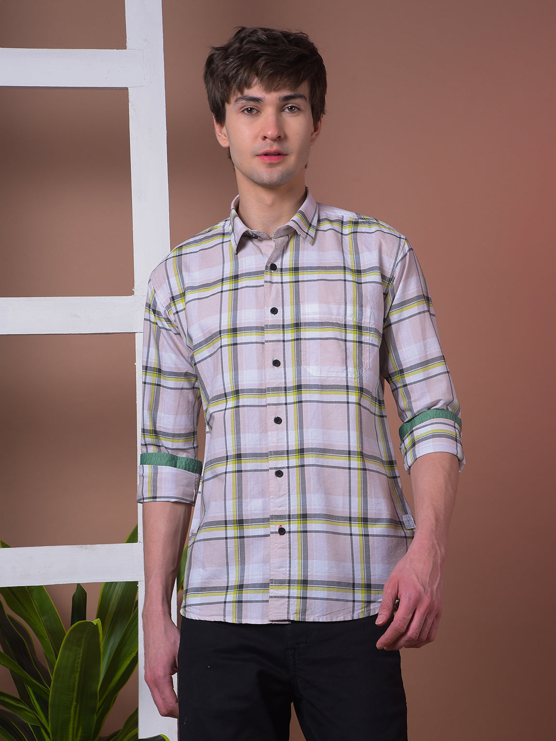 cobb light pink checked slim-fit casual shirt