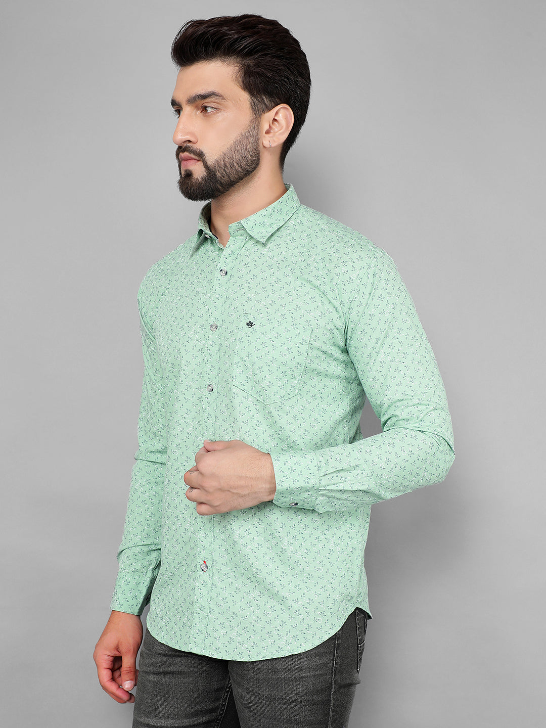 cobb green printed slim-fit casual shirt