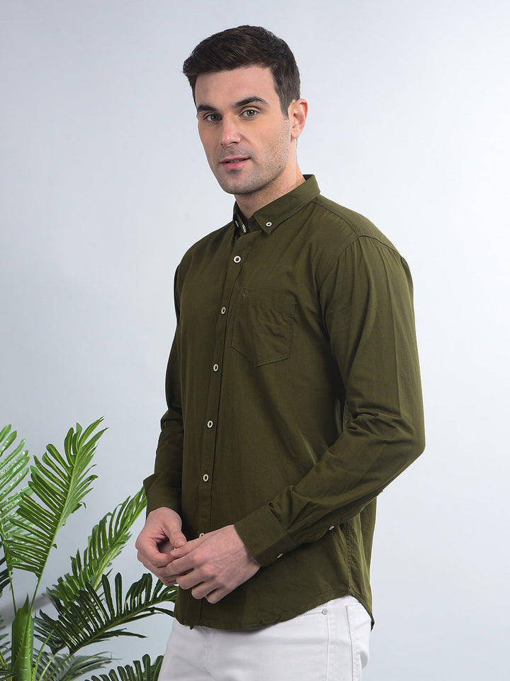 COBB SOLID OLIVE SLIM-FIT BUTTON DOWN CASUAL SHIRT