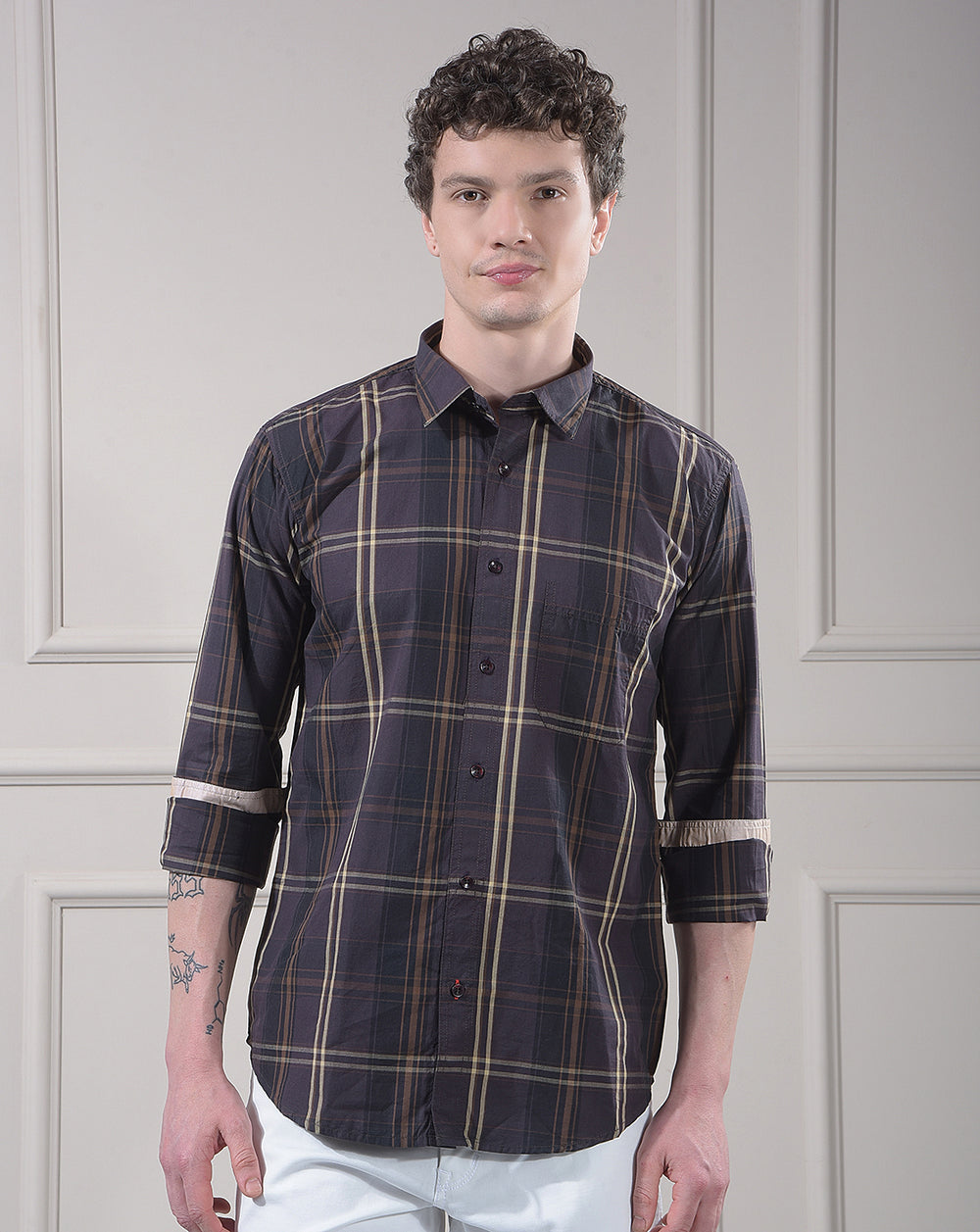 donlay brown checked slim-fit casual shirt