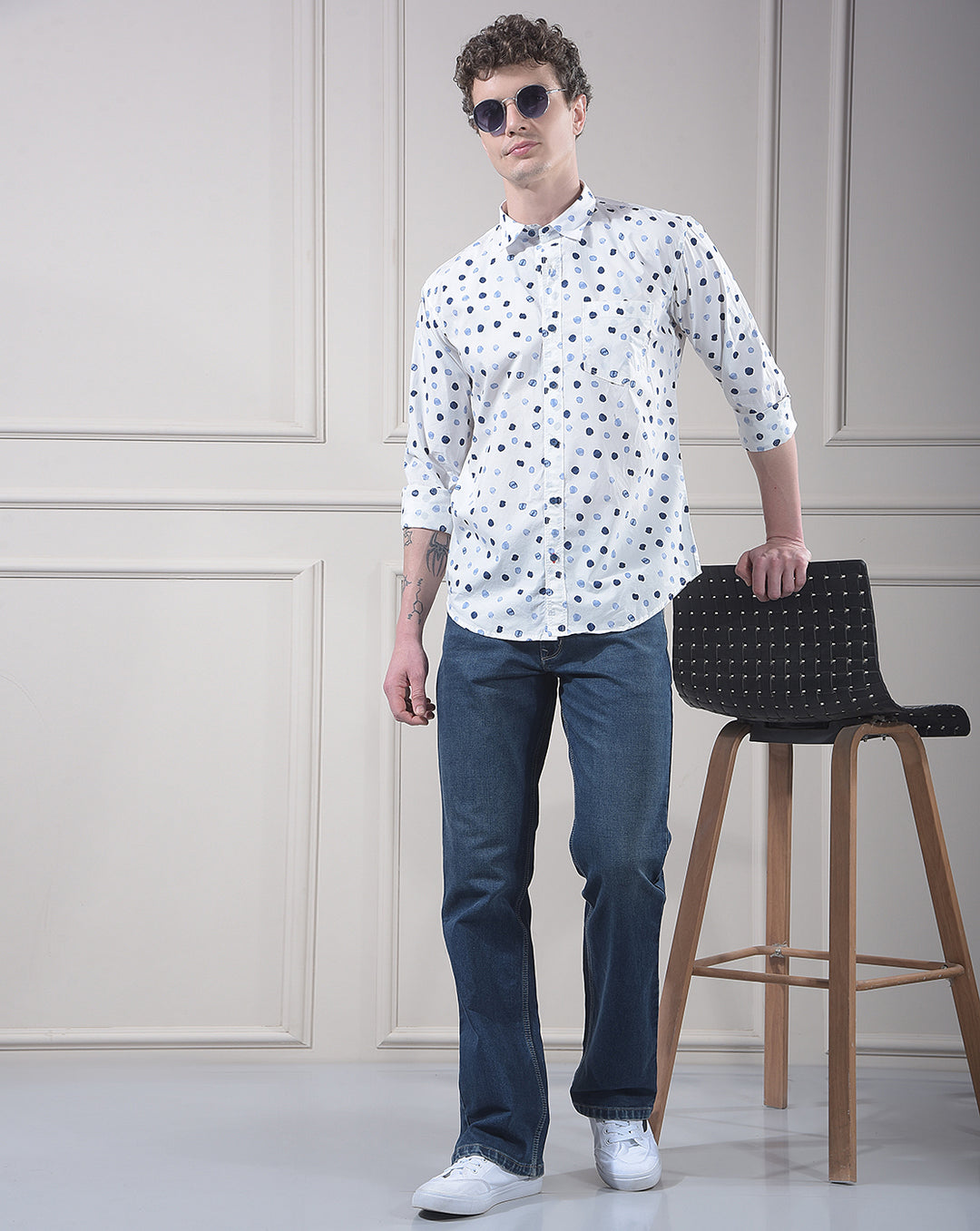 DONLAY WHITE PRINTED SLIM-FIT CASUAL SHIRT