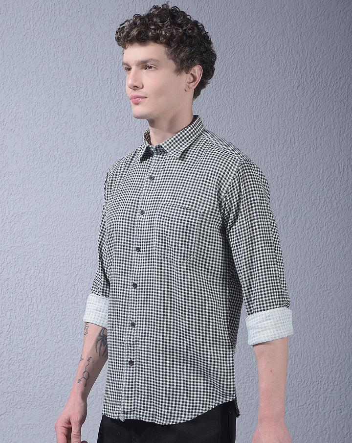 donlay black checked slim-fit casual shirt