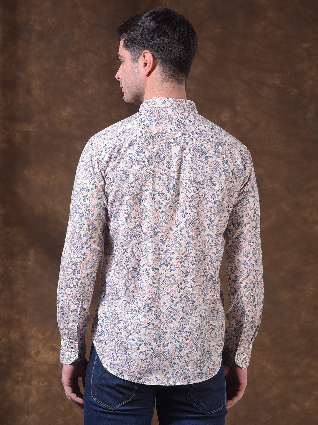 donlay peach printed slim-fit casual shirt