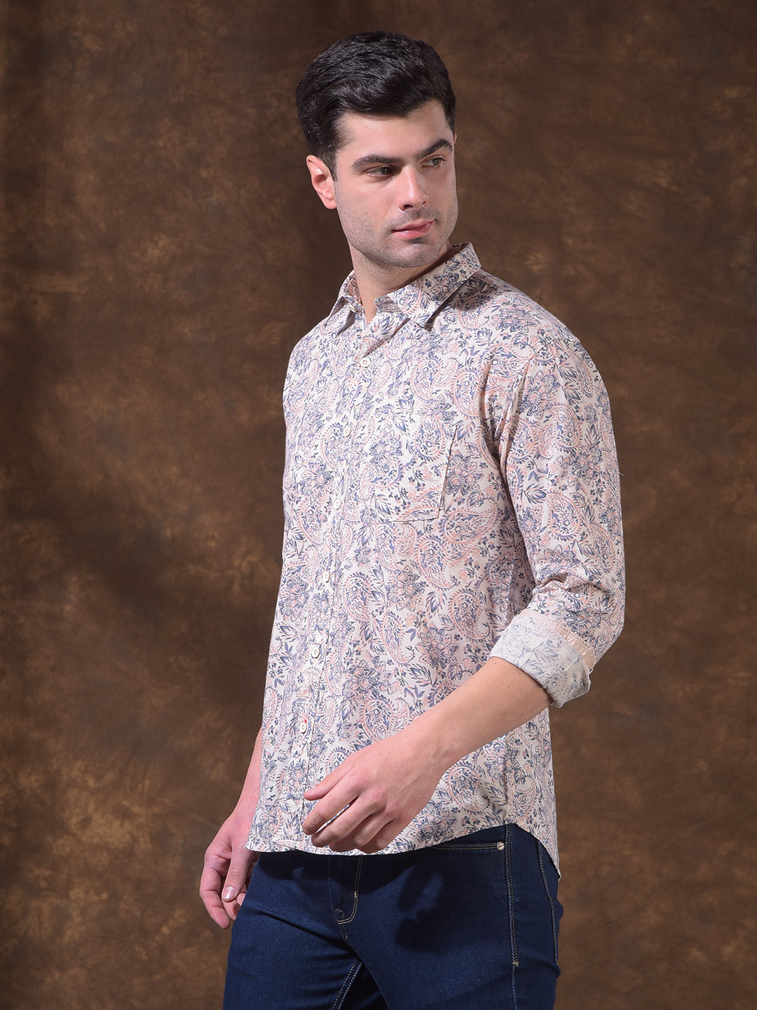 donlay peach printed slim-fit casual shirt