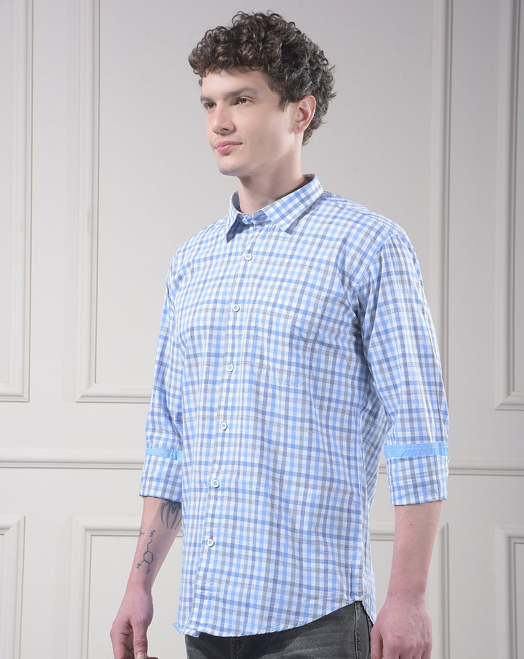 donlay blue slim-fit checked casual shirt