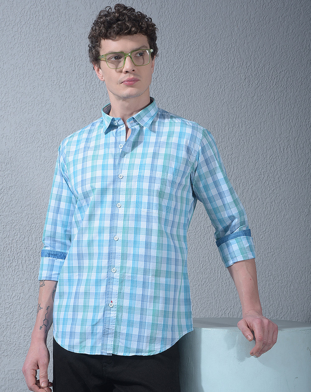 donlay light blue checked slim-fit casual shirt