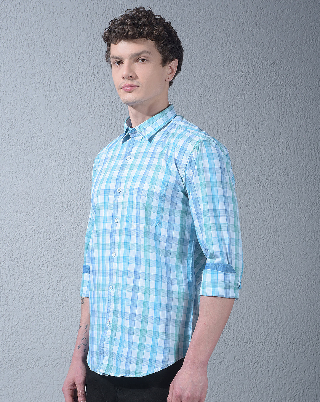 donlay light blue checked slim-fit casual shirt