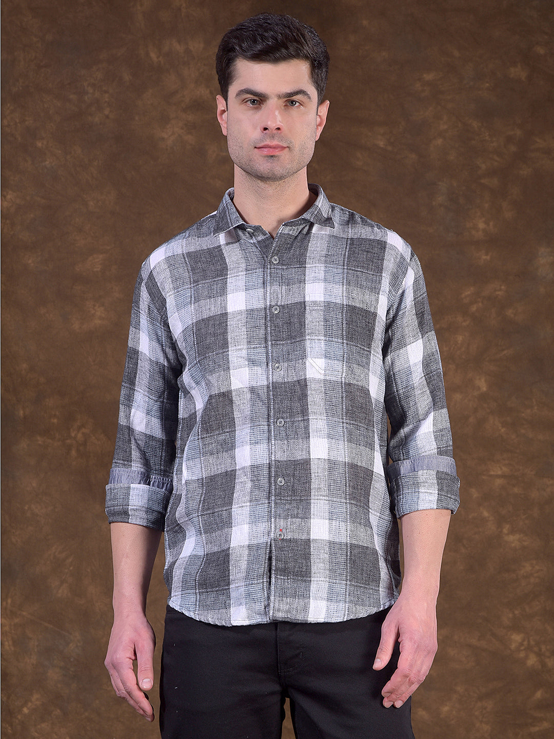 donlay grey checked slim-fit casual shirt