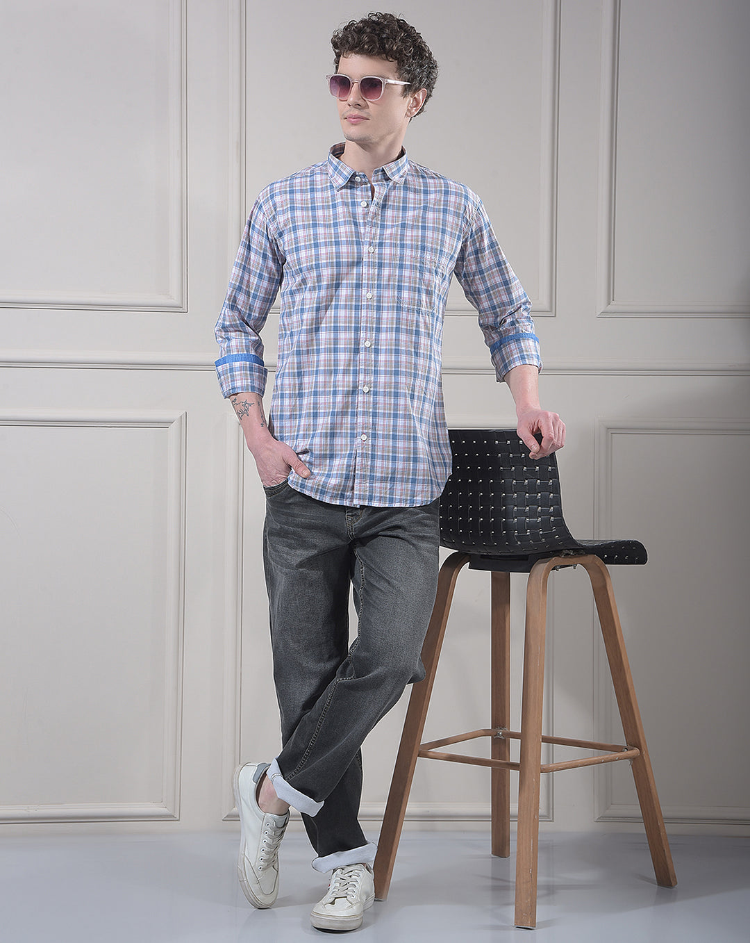 DONLAY MEN'S PINK CHECKED SLIM-FIT CASUAL SHIRT