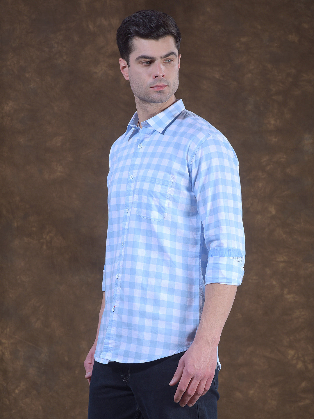 donlay sky blue checked slim-fit casual shirt