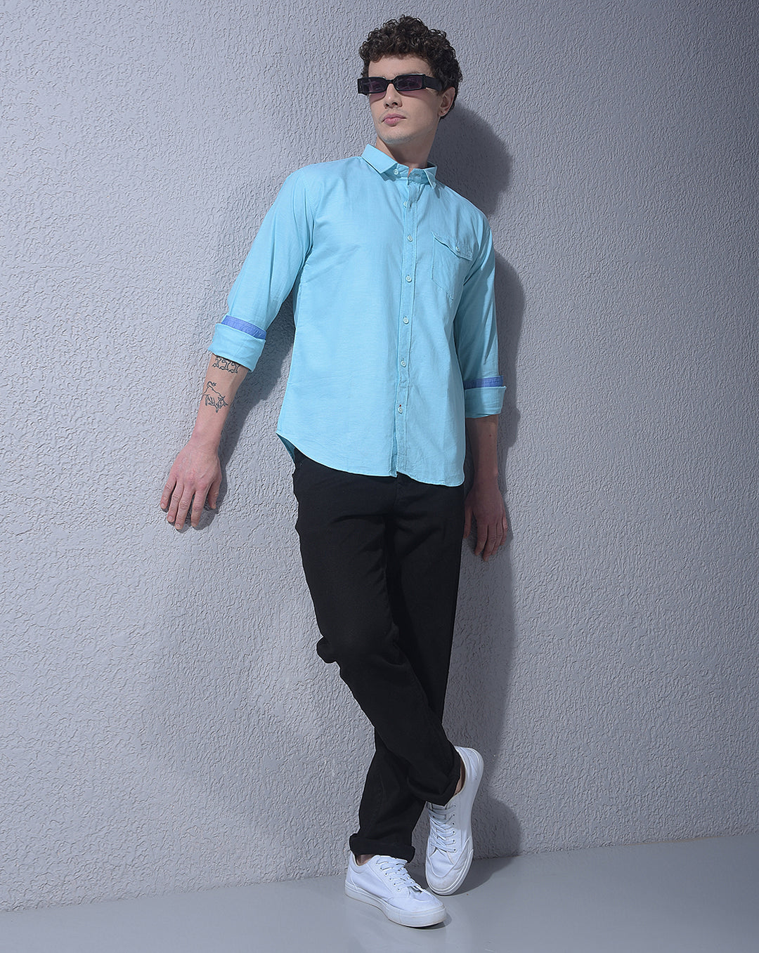 DONLAY TURQUOISE SOLID SLIM-FIT CASUAL SHIRT