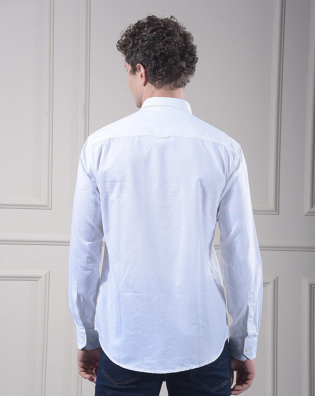 donlay white solid slim-fit casual shirt