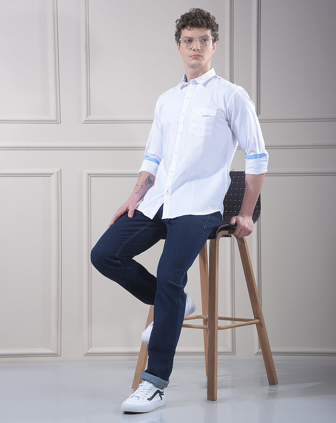 DONLAY WHITE SOLID SLIM-FIT CASUAL SHIRT