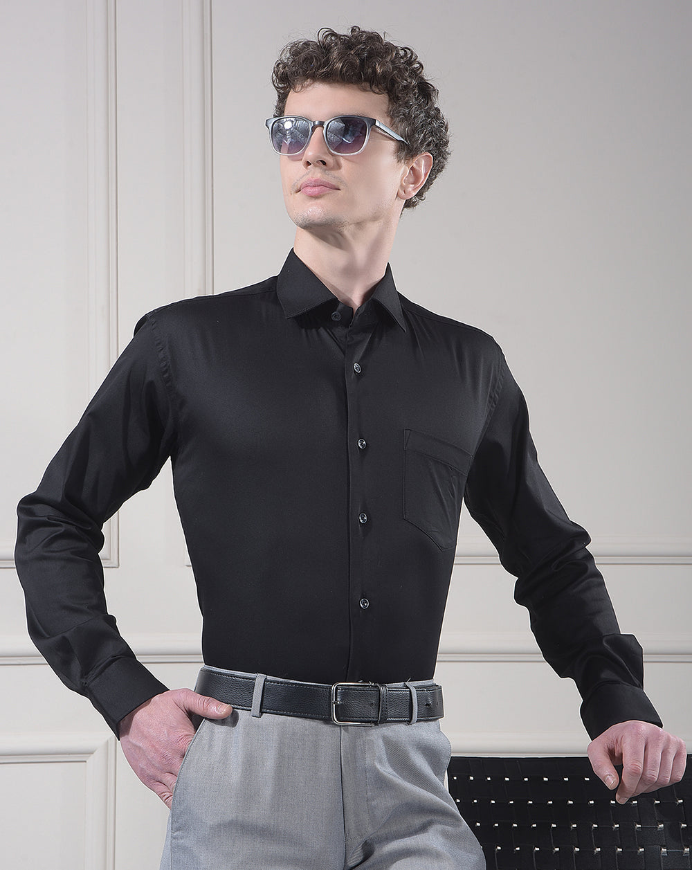 donlay black solid stretch-fit formal shirt