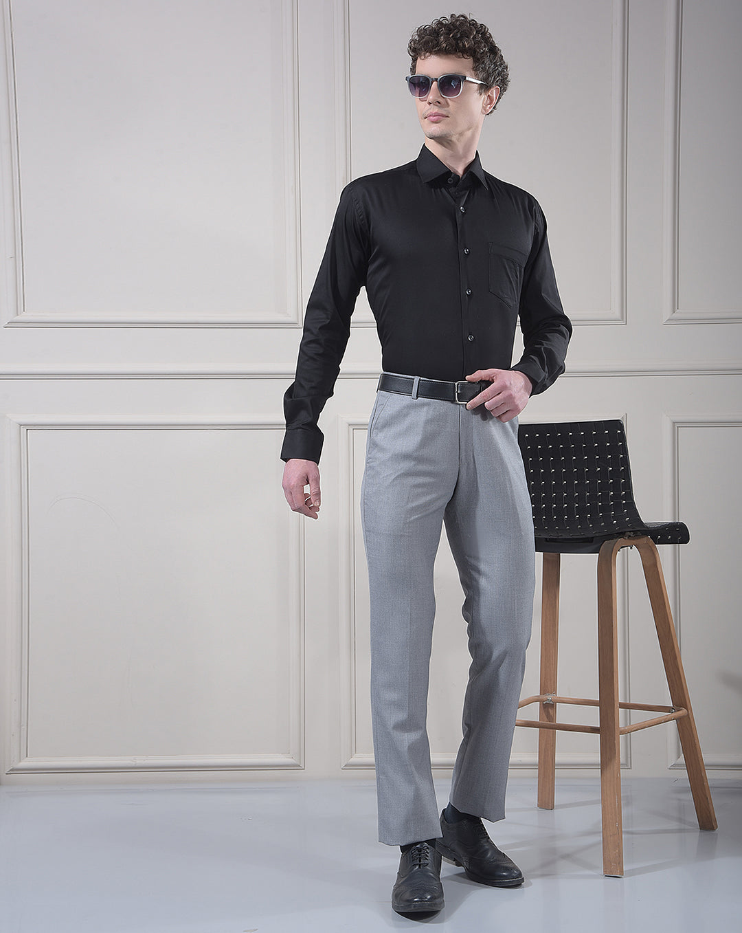 DONLAY BLACK SOLID STRETCH-FIT FORMAL SHIRT