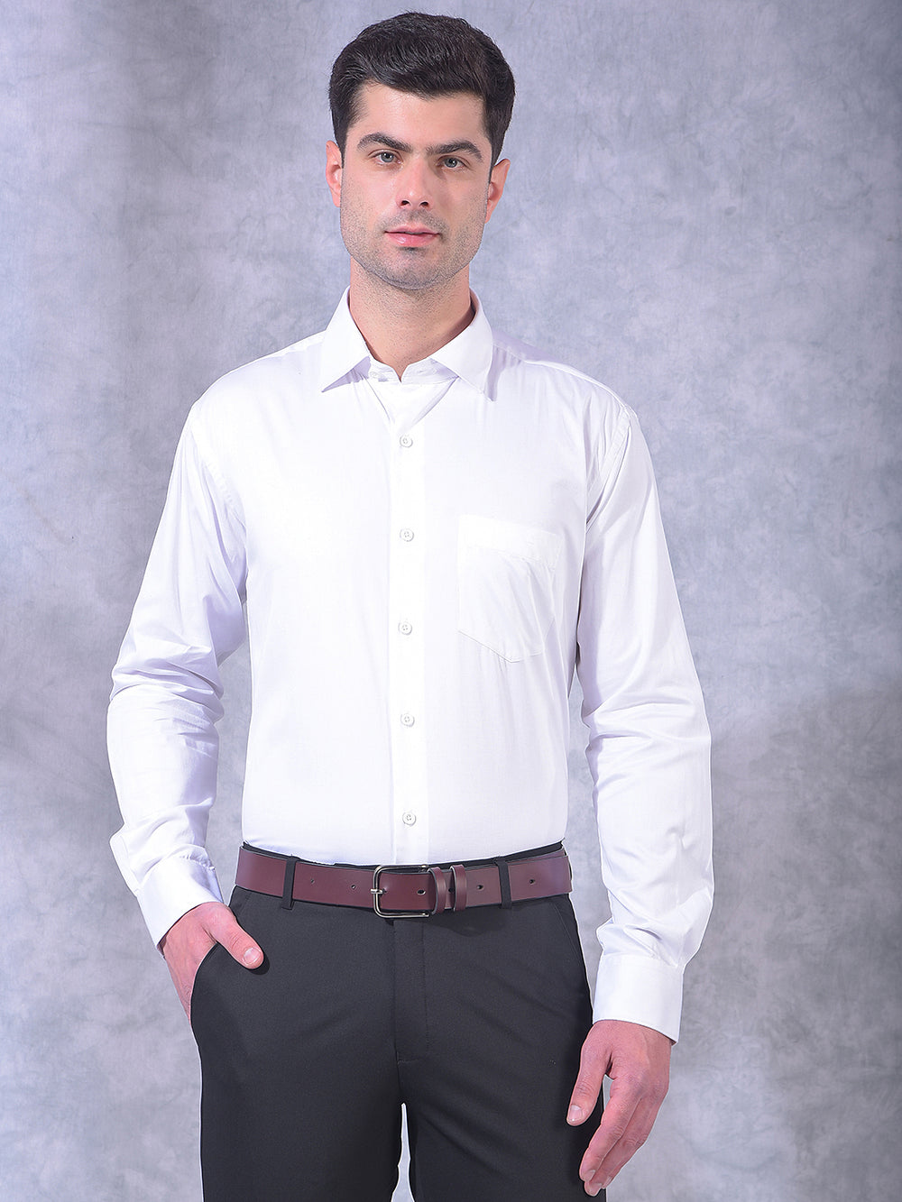 donlay white solid slim-fit formal shirt