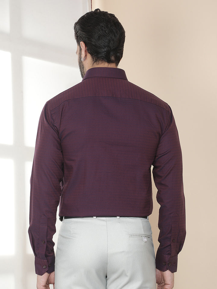 cobb maroon solid smart-fit formal shirt