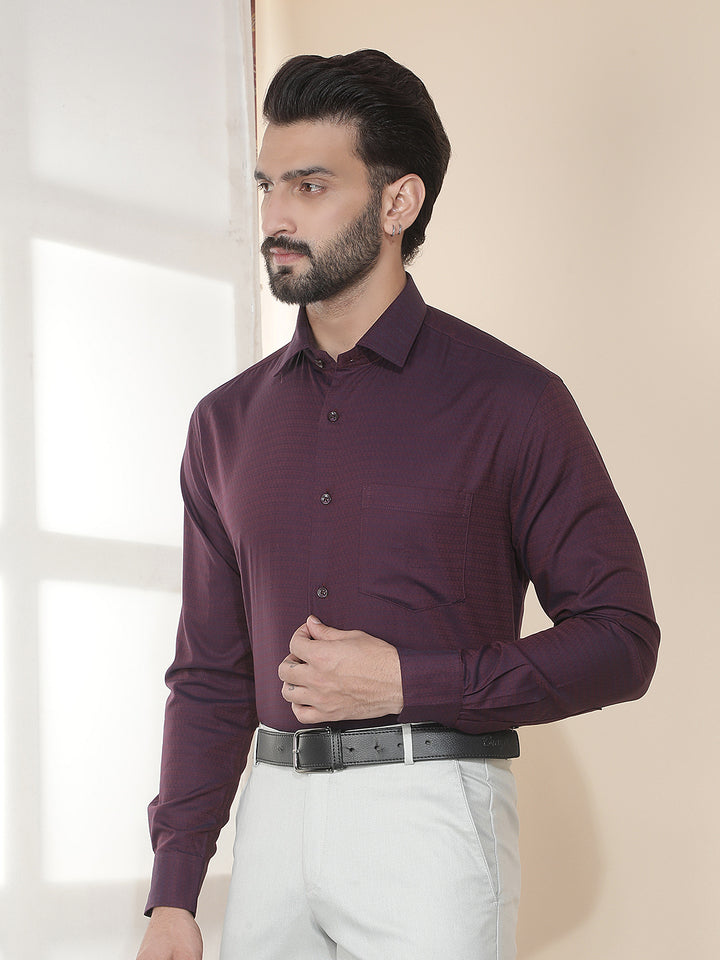cobb maroon solid smart-fit formal shirt