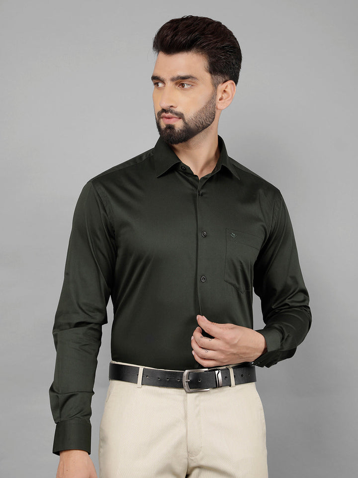 cobb solid bottle green smart-fit formal shirt