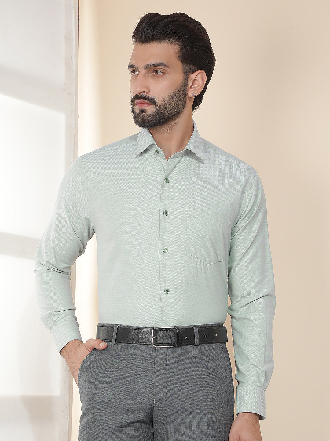 cobb green solid smart-fit formal shirt