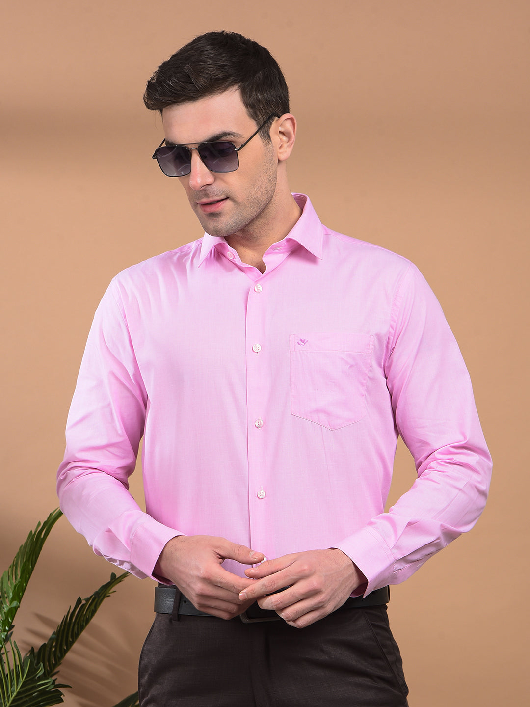 cobb solid pink smart-fit formal shirt