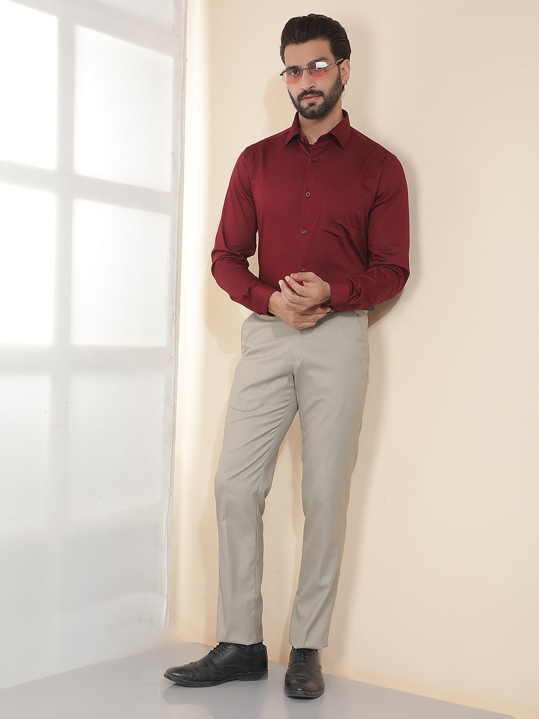 COBB MAROON SOLID SLIM-FIT FORMAL SHIRT