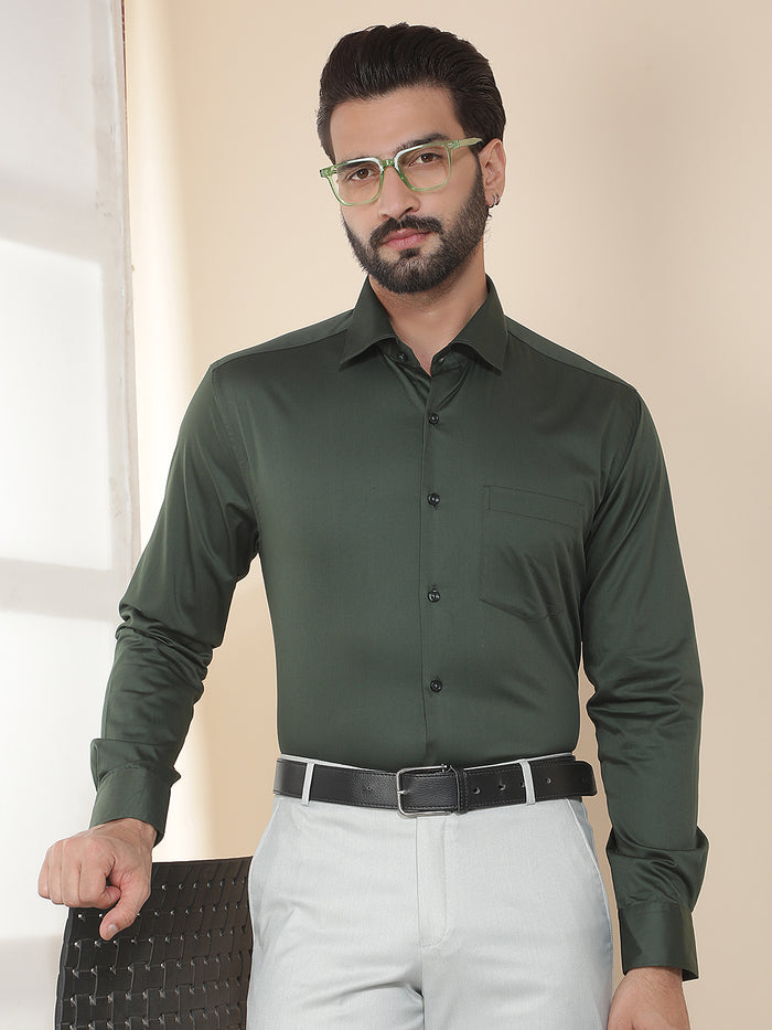 cobb dark green solid smart-fit formal shirt