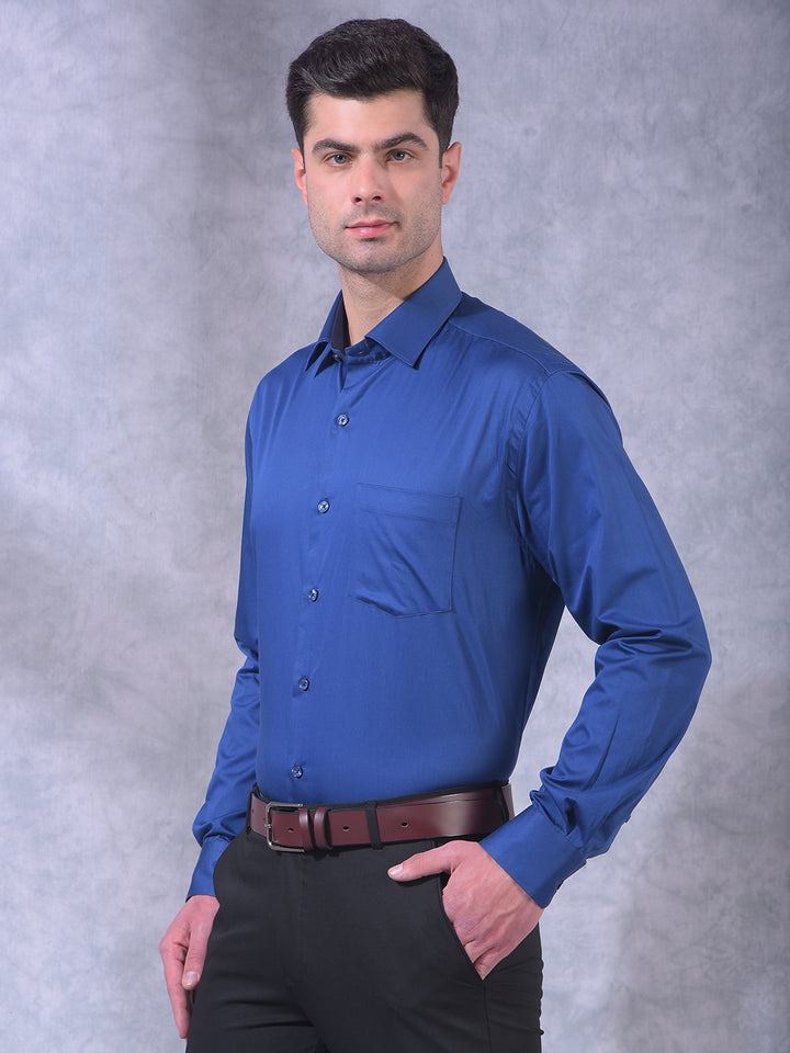 cobb royal blue solid smart-fit formal shirt