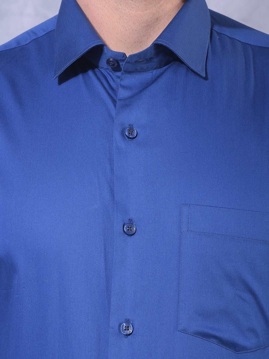 COBB ROYAL BLUE SOLID SMART-FIT FORMAL SHIRT