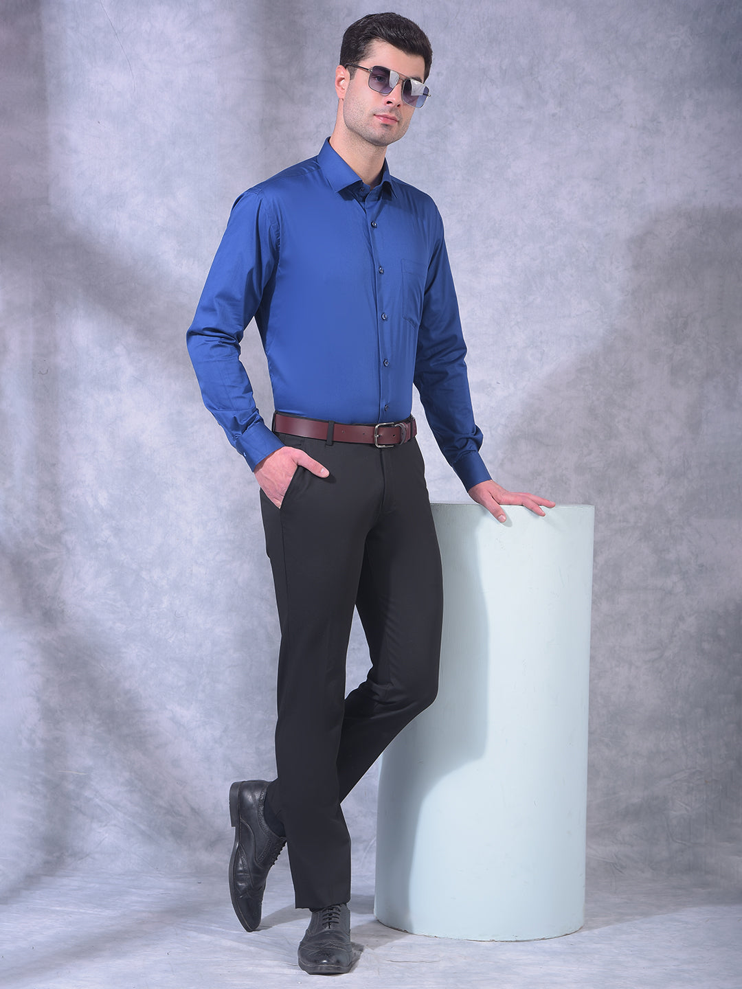 COBB ROYAL BLUE SOLID SMART-FIT FORMAL SHIRT