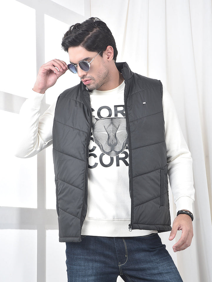 cobb solid black sleeveless zipper jacket