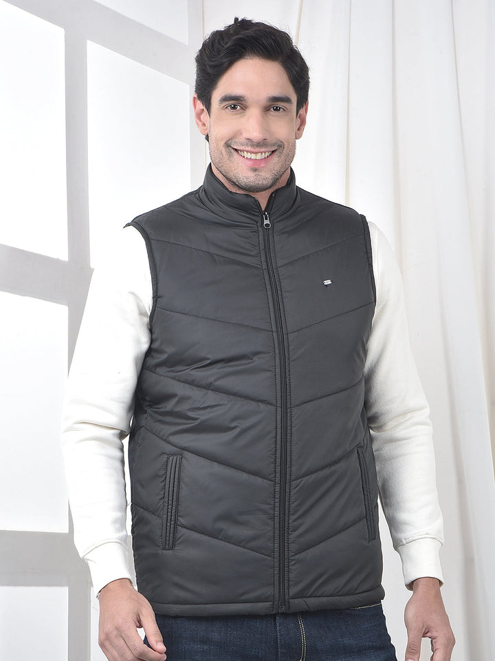 cobb solid black sleeveless zipper jacket