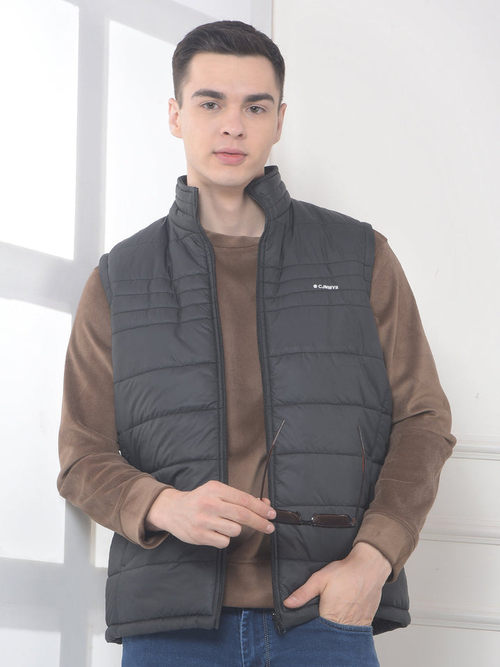 cobb solid black reversible sleeveless zipper jacket