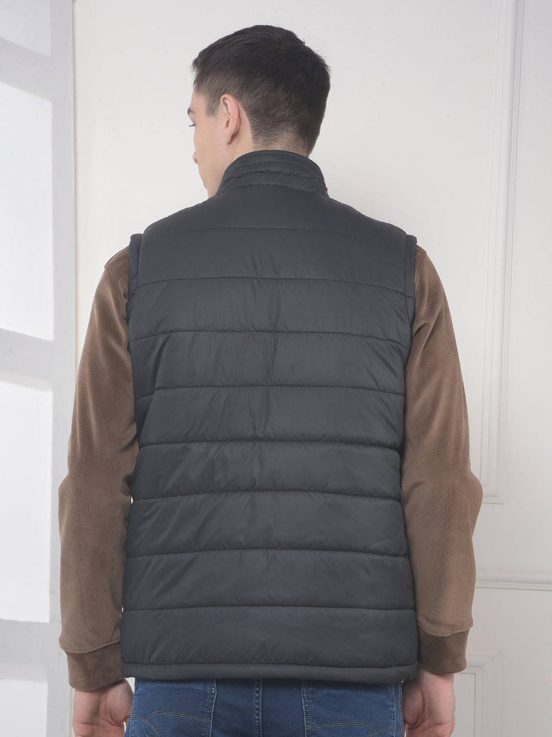 cobb solid black reversible sleeveless zipper jacket