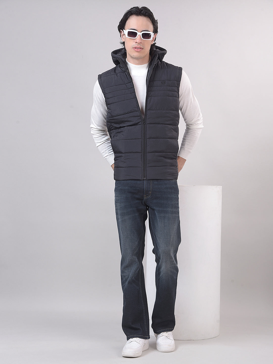Black Solid Sleeveless Hooded Jacket