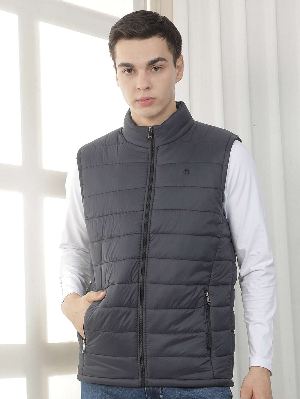 navy solid sleeveless zipper jacket
