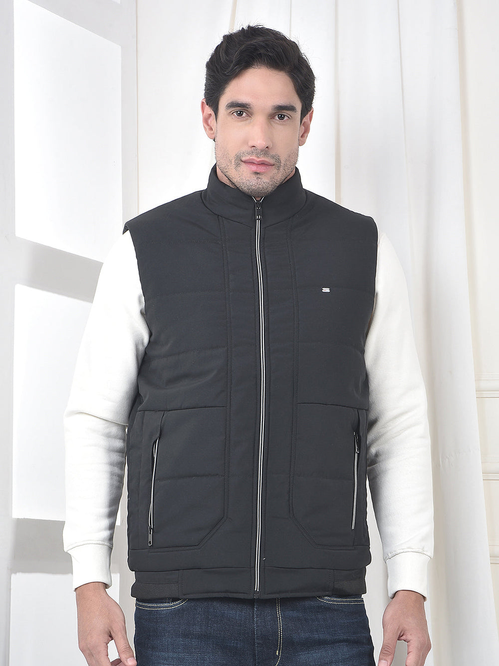 cobb solid black sleeveless zipper jacket