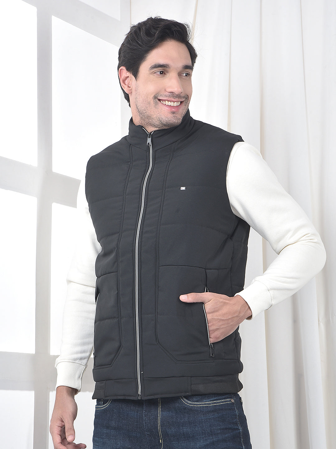 COBB SOLID BLACK SLEEVELESS ZIPPER JACKET