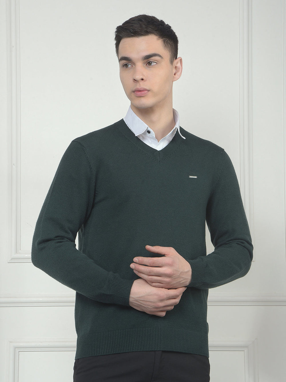 cobb solid bottle green v-neck sweater