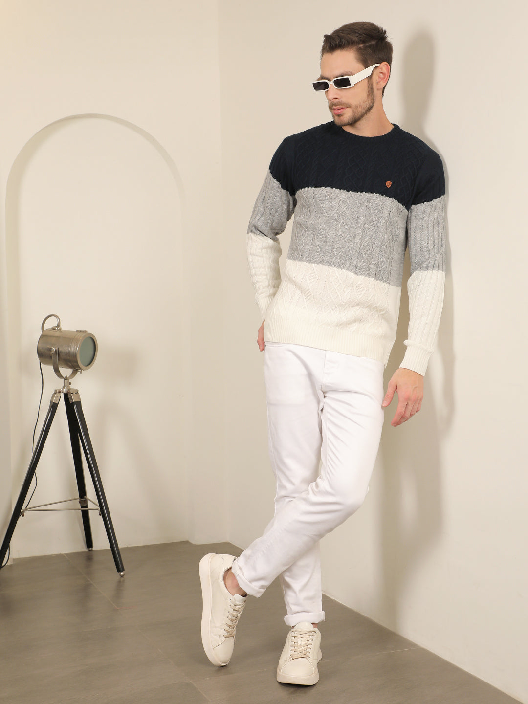 COBB CREAM NAVY COLOUR BLOCK ROUND NECK SWEATER