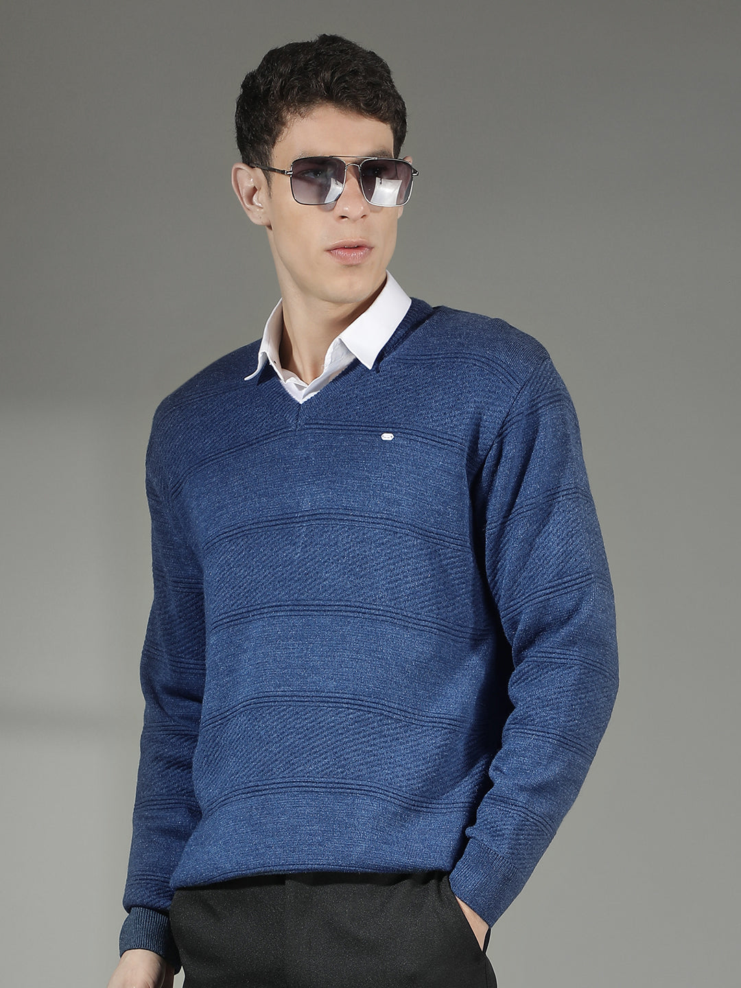 cobb blue self-design v-neck sweater