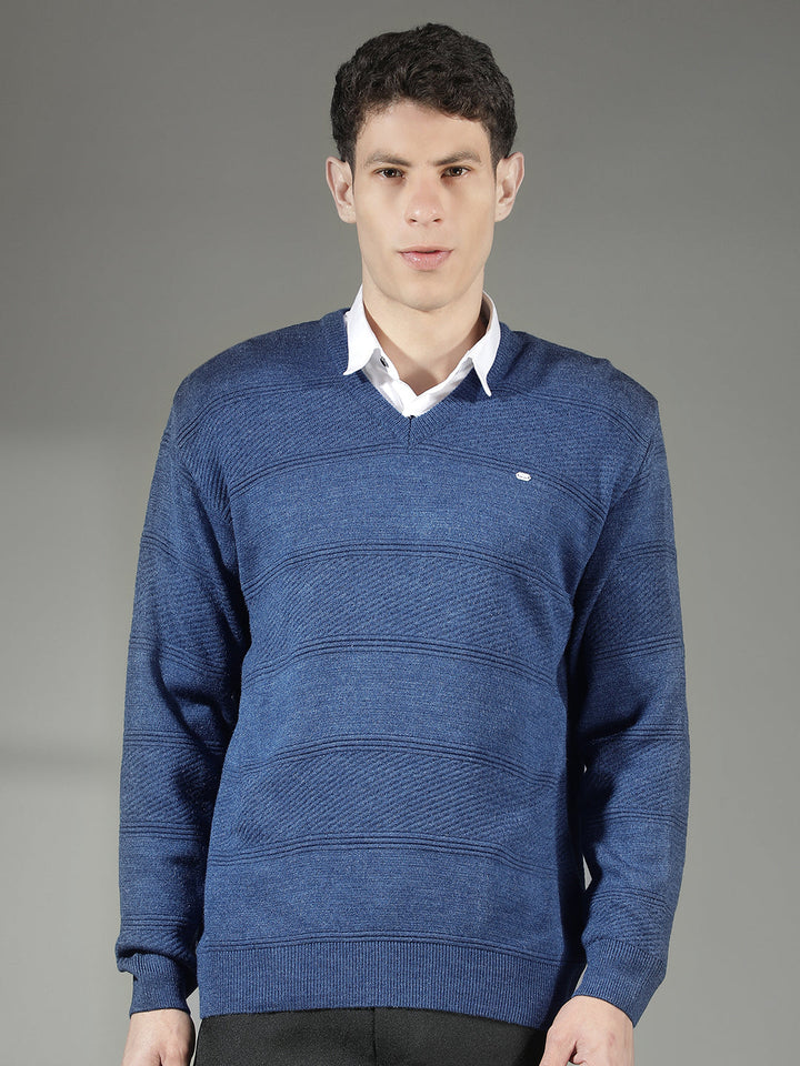 cobb blue self-design v-neck sweater