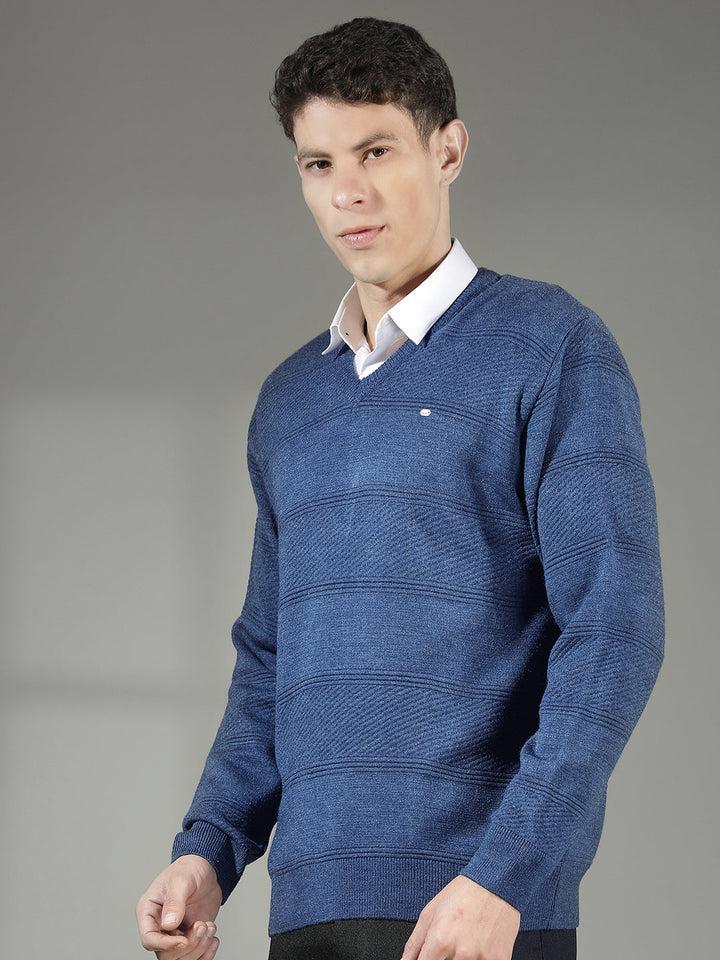 cobb blue self-design v-neck sweater