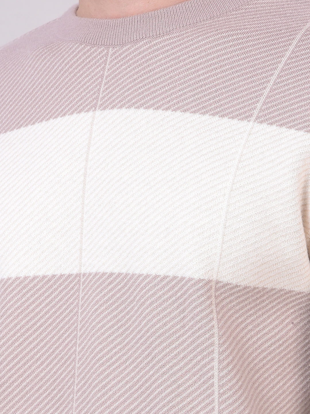 round sweater